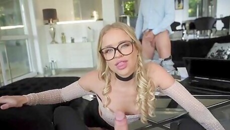 Alexa Flexy - Dreamy Secretary