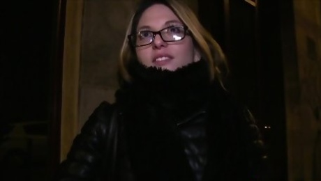 French with glasses agrees on a fuck for cash - Public Agent