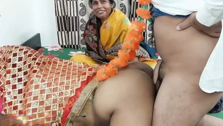 Maa ke samne souteela Baap ne beti ko chud diya with hindi audio