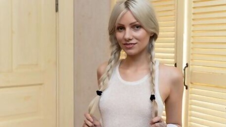 Fantastic Vasya Sylvia's young (18+) clip